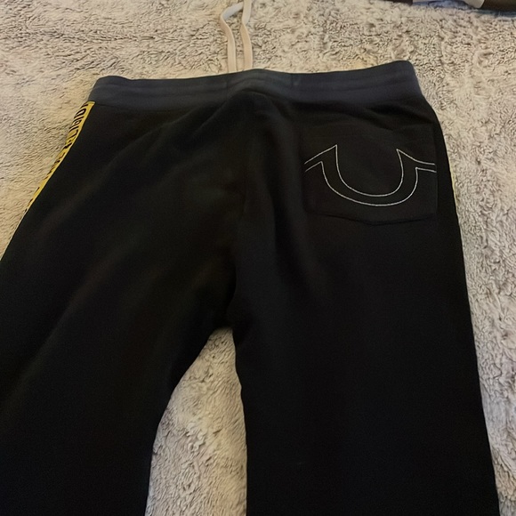 True Religion Men’s Pants Medium - Picture 11 of 13